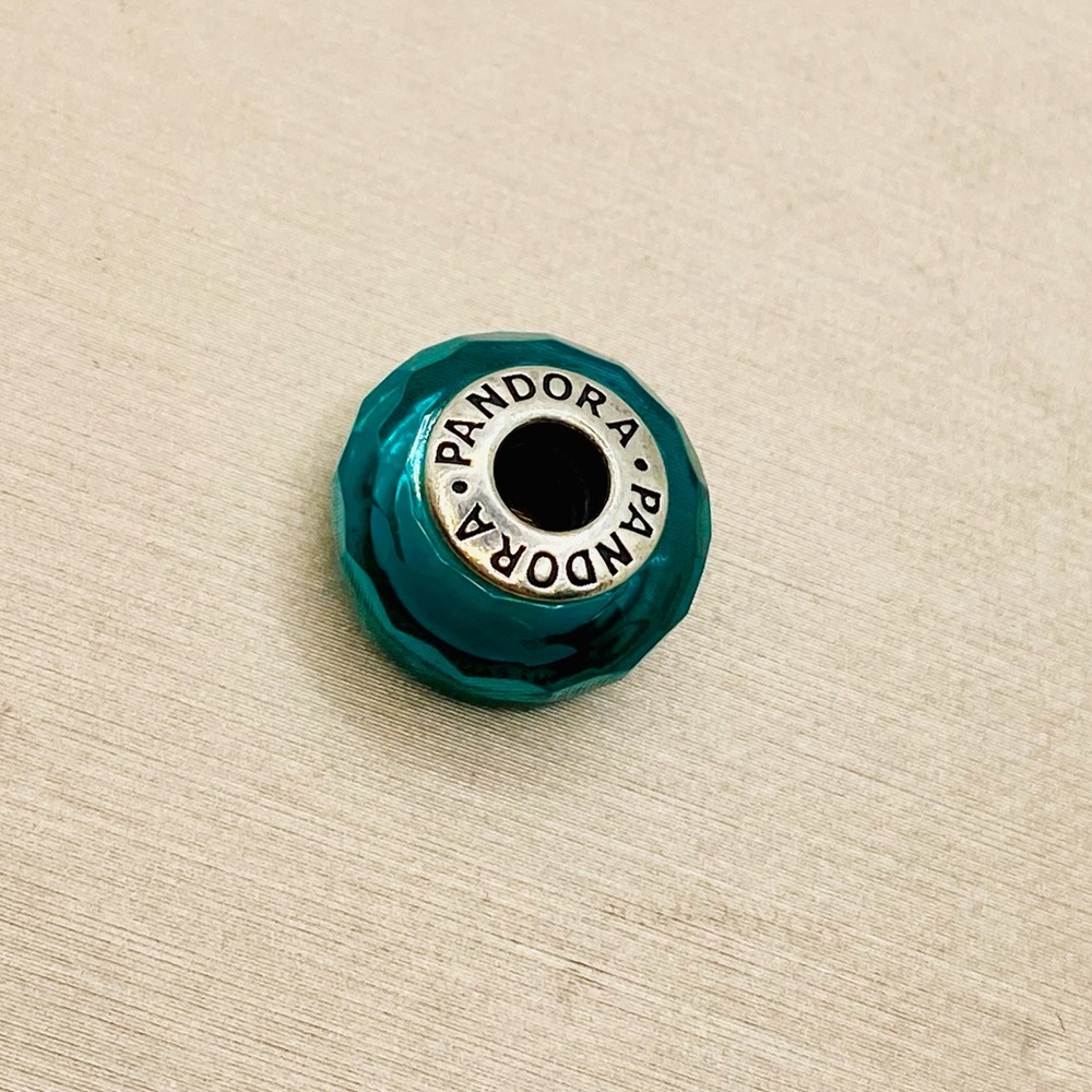 EUC Pandora 791655 Sterling Silver Teal Shimmer Faceted Murano Glass Charm - Picture 4 of 6